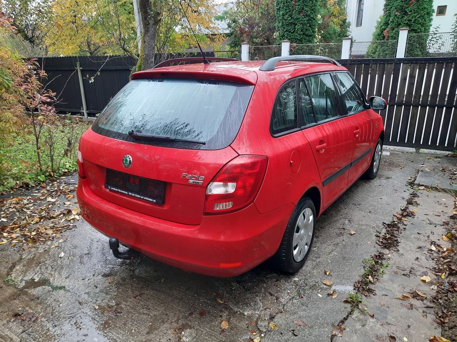Škoda Fabia 2009 diesel, 2.318 € — imagine 3