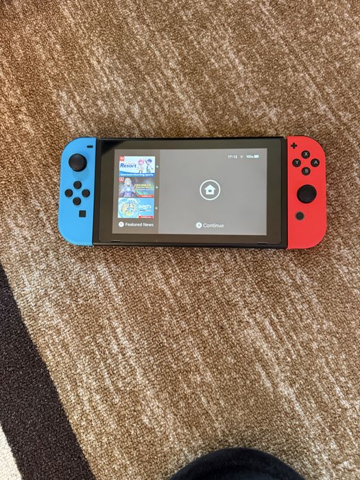 Nintendo Switch V2 с аксесоари