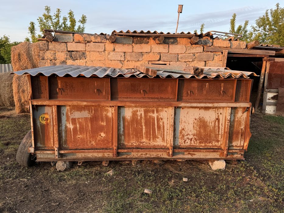Продам лопату и кузов