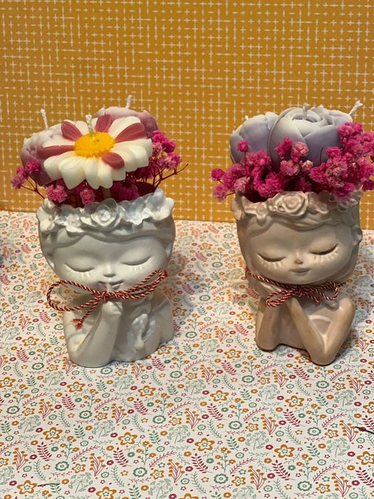 Vand lumânări parfumate si colorate facute manual