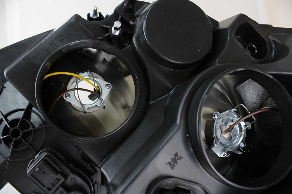 Фарове Фар за RENAULT MASTER 2010 - 2019 / Рено Мастер с мотор