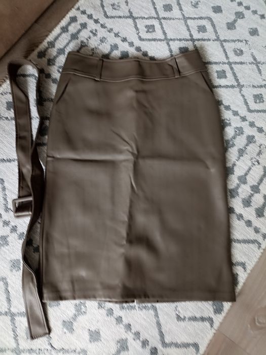 Продам юбку экокожа.