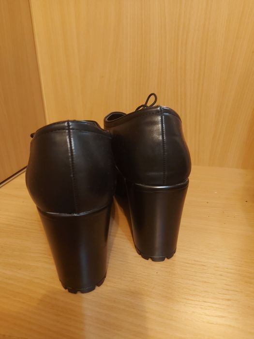 Туфли новые, 39 размер, срочно продаю