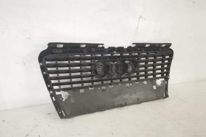 Grila Centrala Radiator Originala In Stare Buna Audi A8 D3/4E [facelif