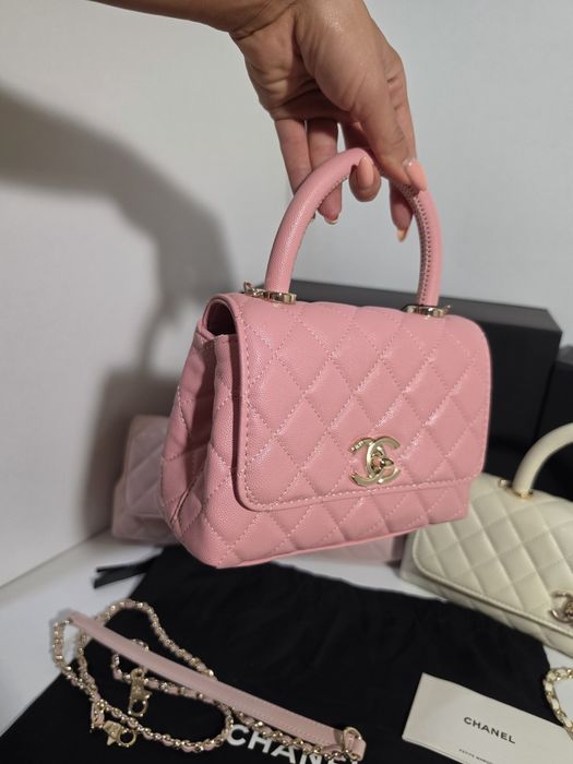 Дамска чанта Chanel Coco Handle Small 20C