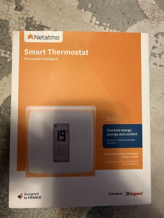 Kit termostat + 8 capete smart pentru calorifer