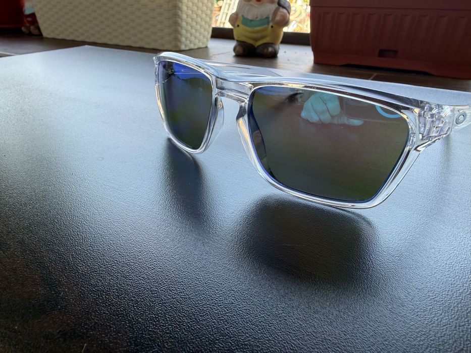 Слънчеви очила Tommy Hilfiger,Oakley Англия