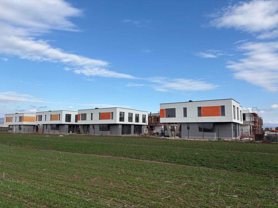 От строител без комисион двуетажна къща Елин Пелин 320000€