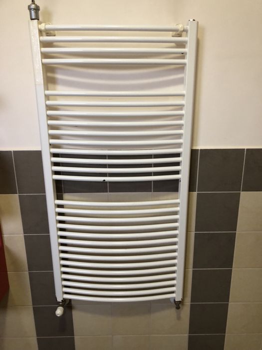 accesorii baie, corp lemn baie,