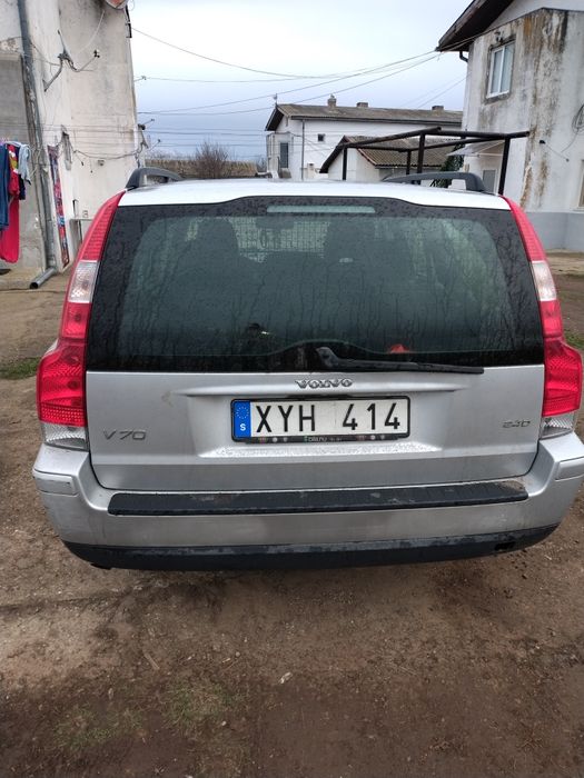 Vând Volvo V70 2.4 diesel