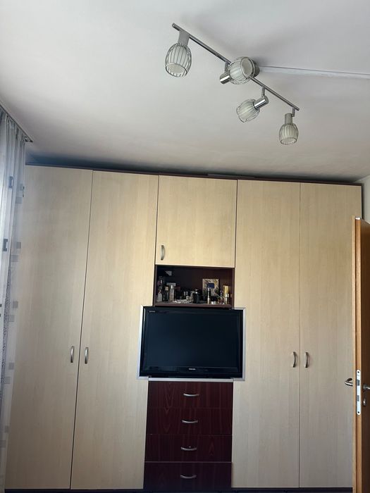 Dulap dormitor în stare foarte bună