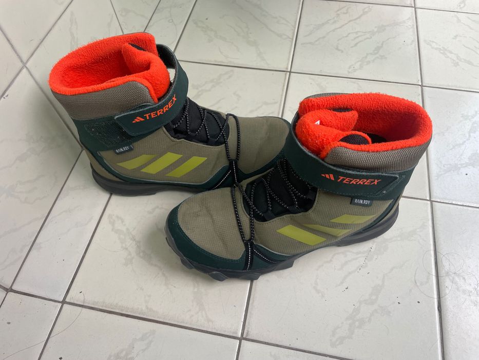 Ботуши Адидас 39 1/3