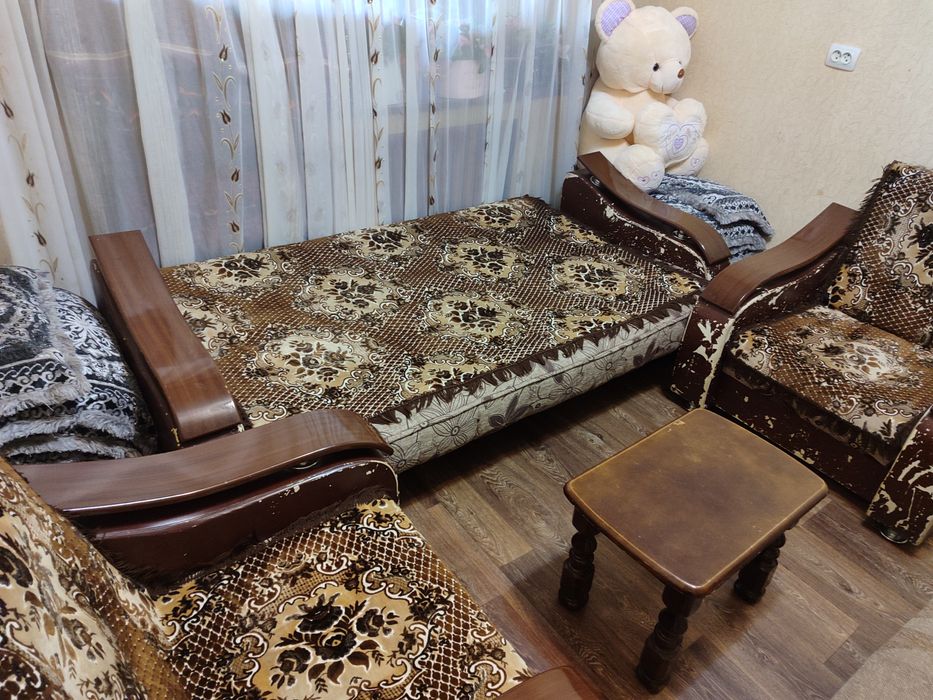 Arzonchi narxlarda uy jihozlari sotiladi divan + kreslo  xolati yaxshi