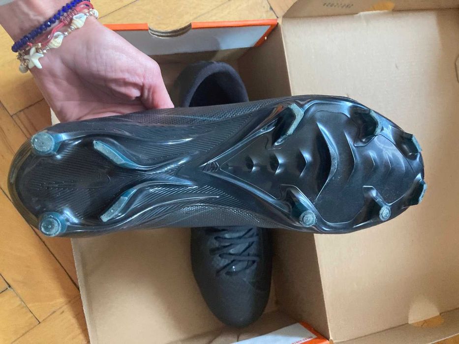 Футболни бутонки Nike номер 47 нови