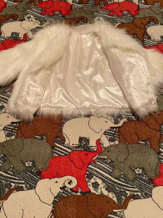 Продам . Белая шубка