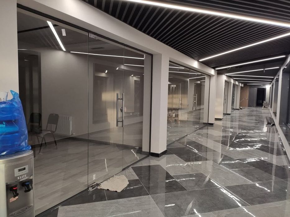 Стеклянный Джамбо формат перегородки