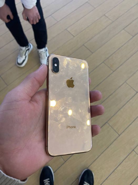 Iphone xs 64gb….