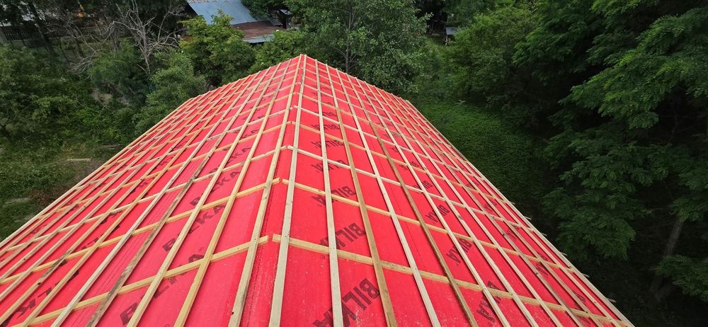 Executăm  Acoperișuri și Mansardari sistem complet