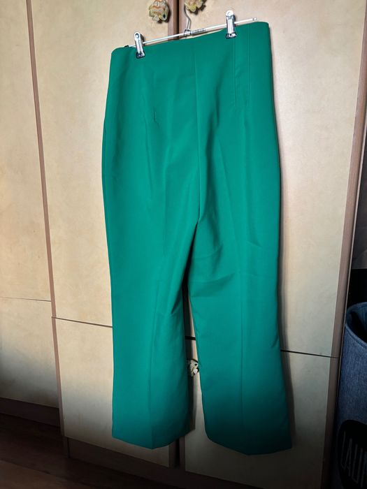 Панталон,който е закупен от в магазин в Турция и не е обличан.