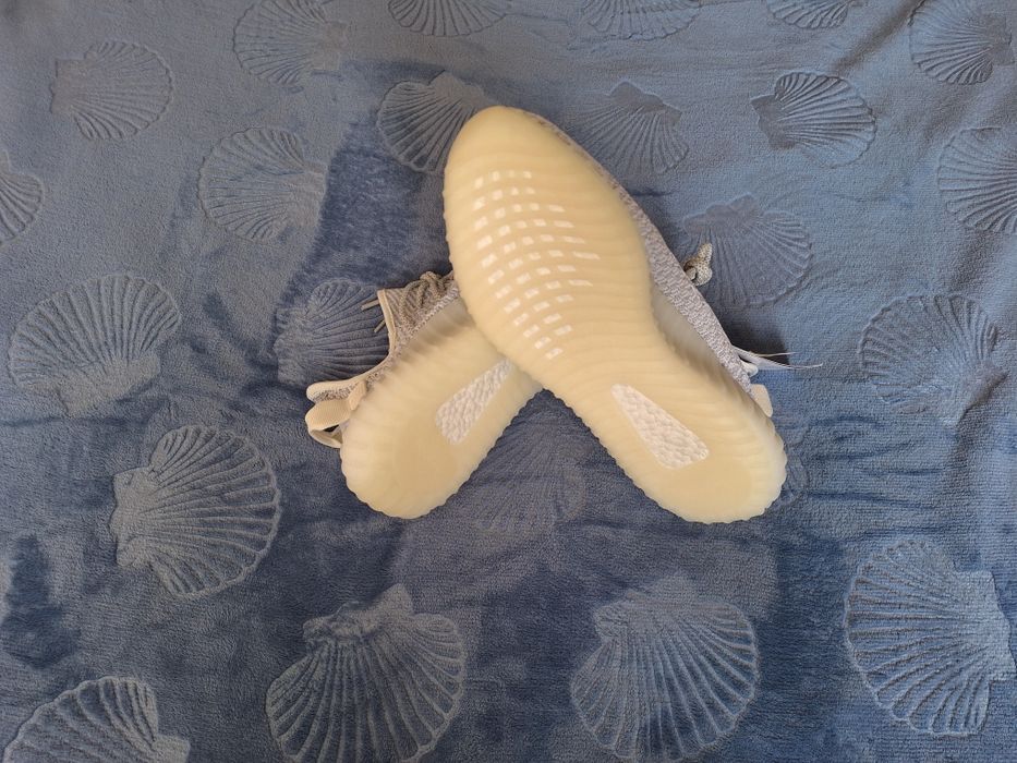 Adidas Yeezy Boost 350 V2 – White Reflective връзки