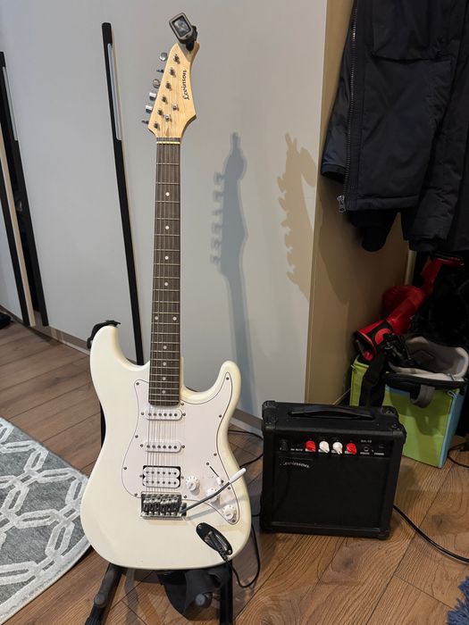 Electric Guitar with amplifier and stand