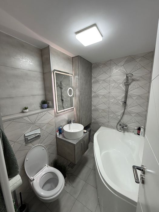 Apartament 3 camere decomandat situat in cartierul Steaua