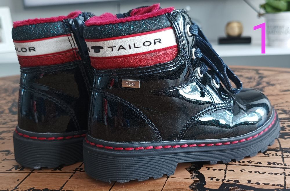 Зимни боти различни размери.