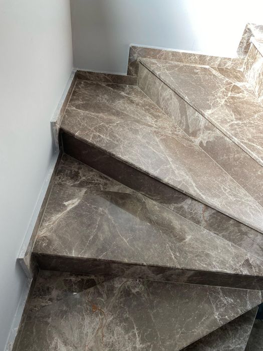 Glafuri\Pervaze si Trepte la comanda- Marmura, Granit, Travertin