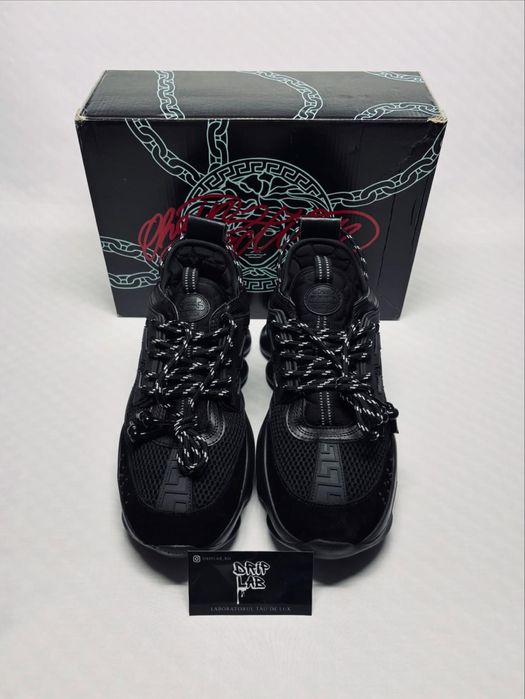 Versace chain reaction negri