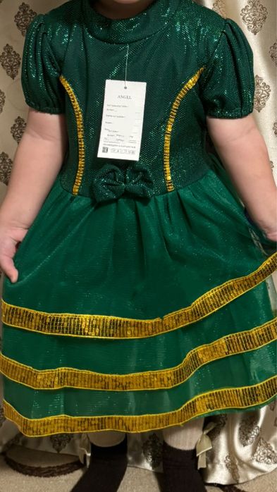 Продам два платья