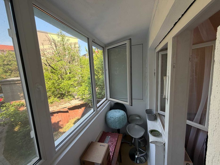 Inchiriez apartament zona Judetean