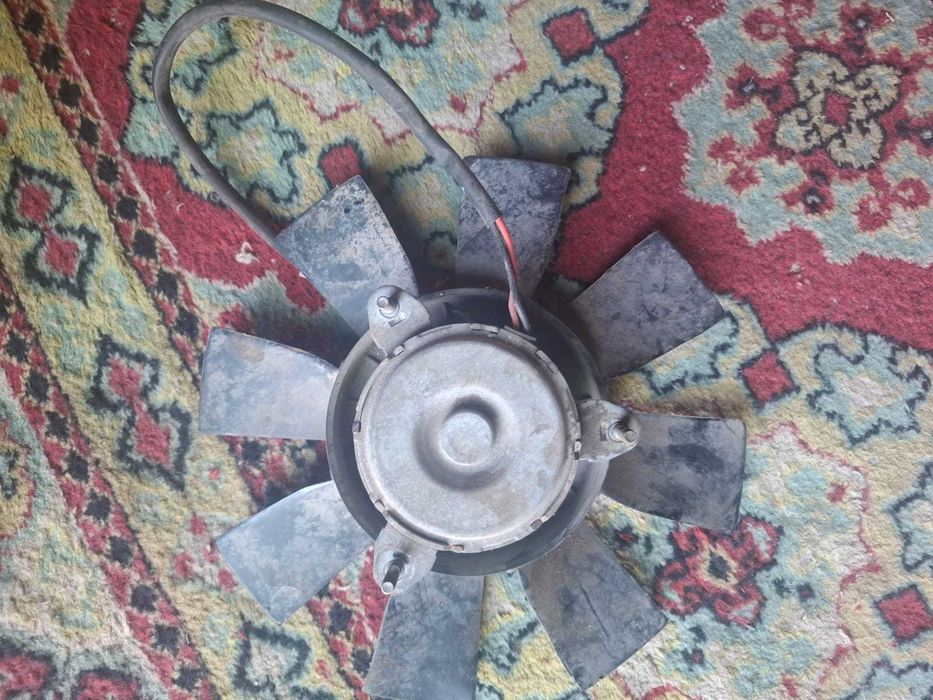 Продам электро вентилятор на приору