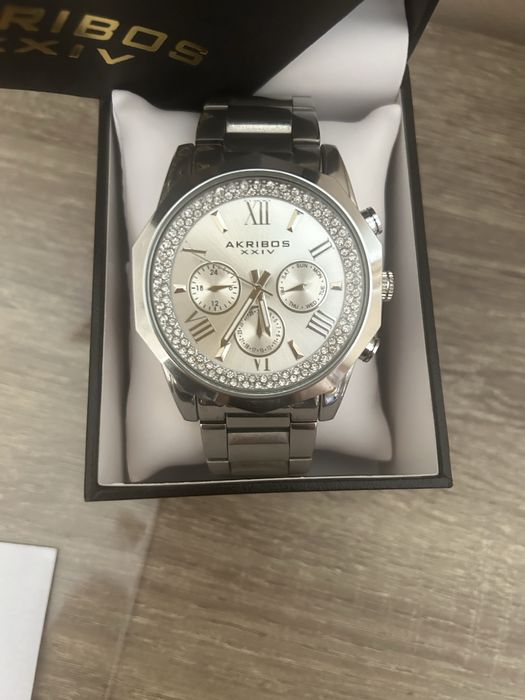 Часовник Akribos XXIV