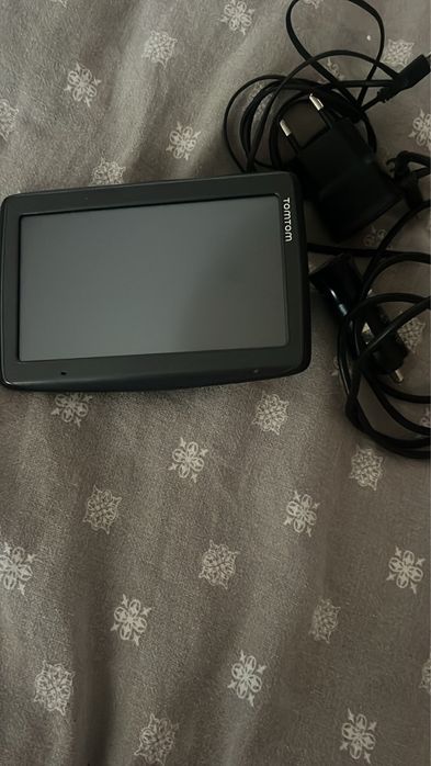 Продавам навигация Tom Tom-2 бр