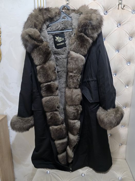 Продам парку зимнию
