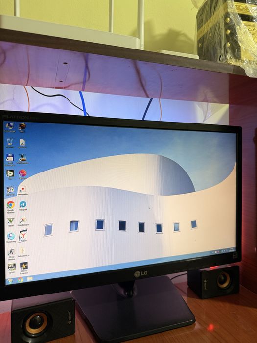 Monitor sotiladi LG