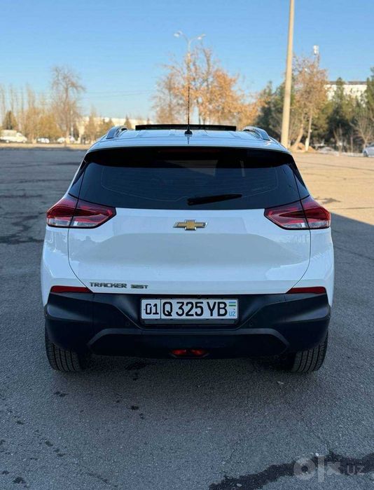 chevrolet  tracher 2