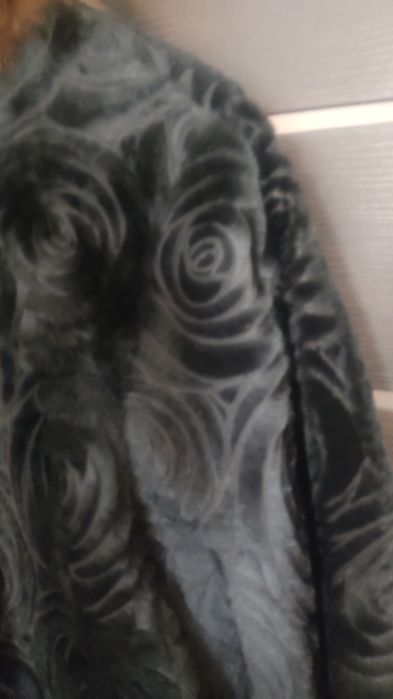 Продам полушубок новый