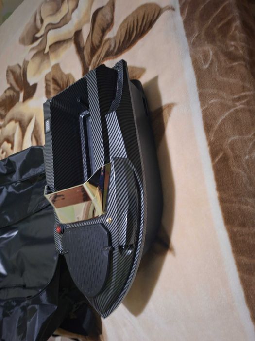 Лодка за захранка Flytec V080