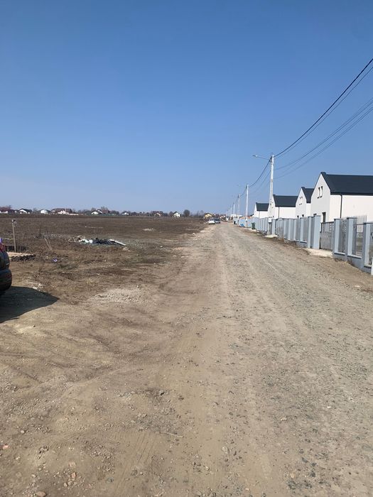 Teren intravilan aronianu