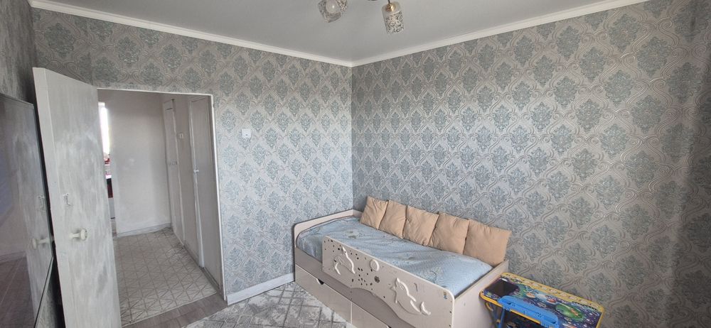 Продам 5 комнатную квартиру