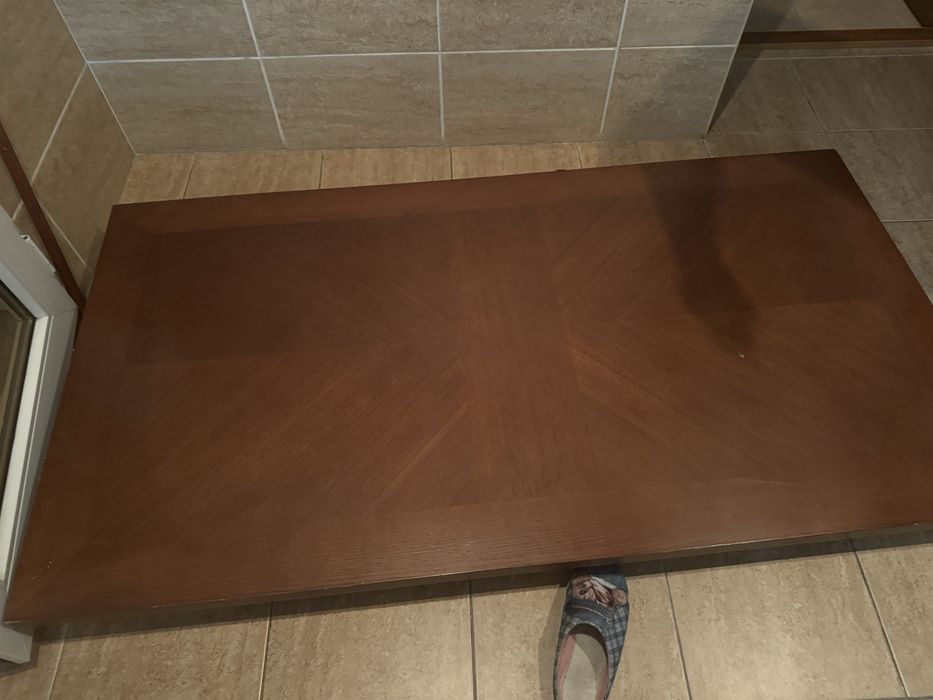 Стол для гостиной