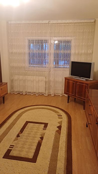 Inchiriere apartament 3 camere Racadau
