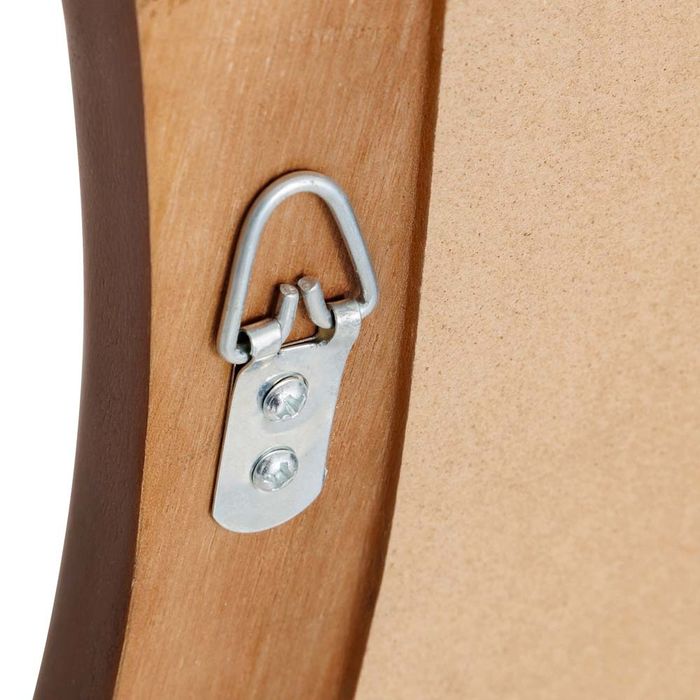 Голямо огледало с масивна дървена рамка и неправилна форма