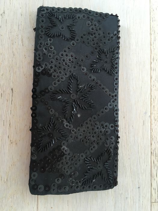 poseta neagra plic de seara, cu paiete negre, eleganta, potrivita pent