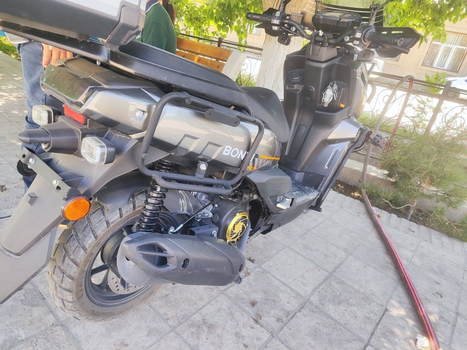 Skuter Tank sotiladi