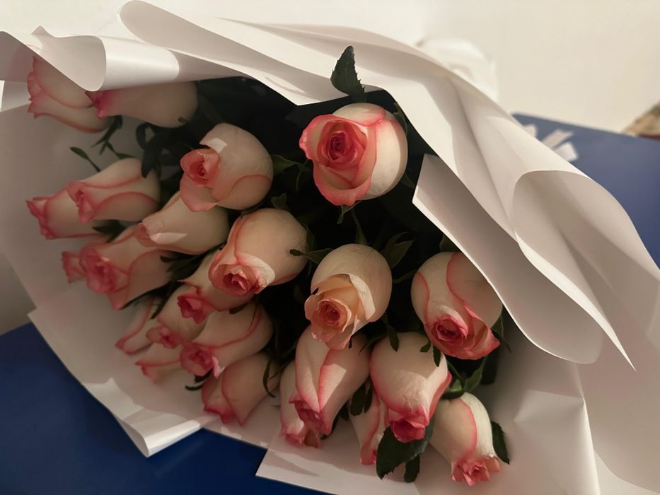 Букет 25 цветов, розы