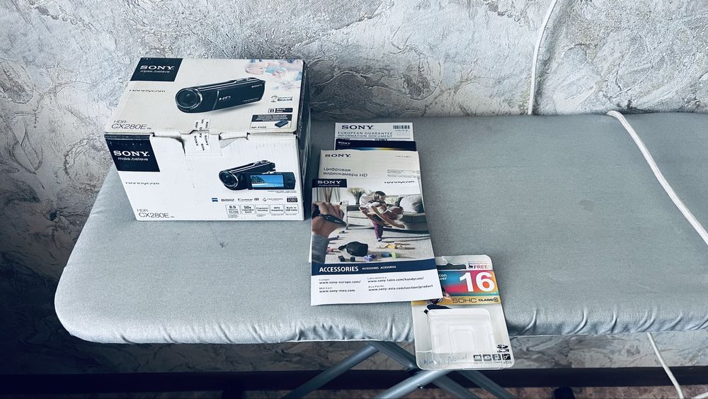 Продам видеокамеру SONY Handykam