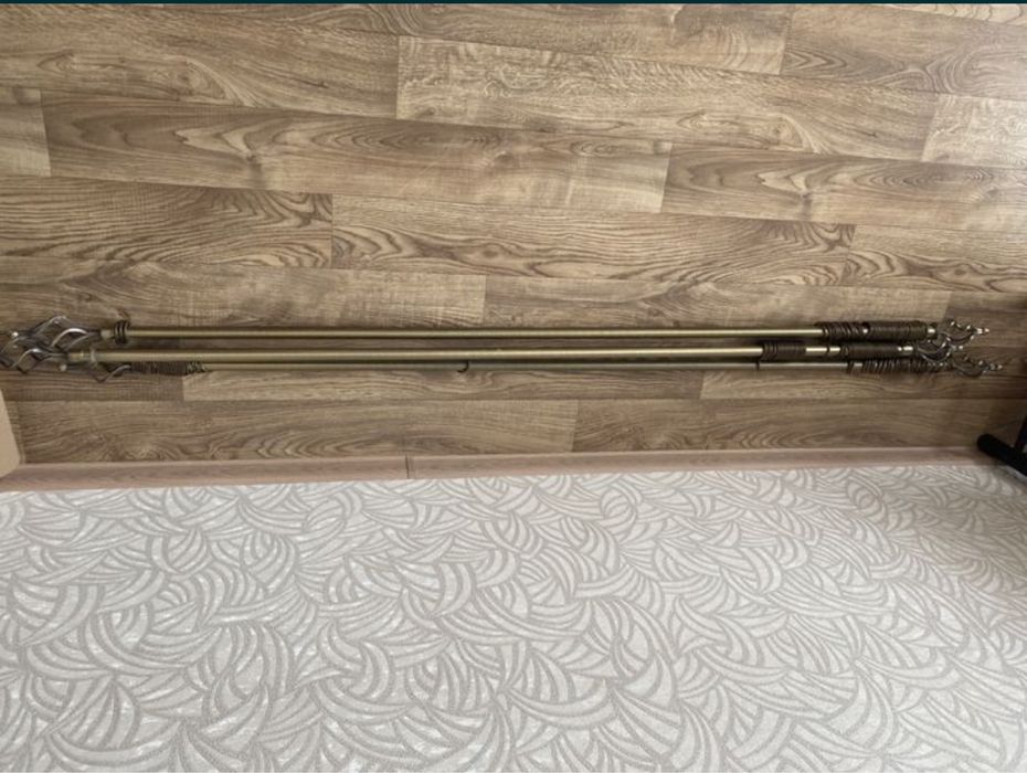 Потолочный карниз