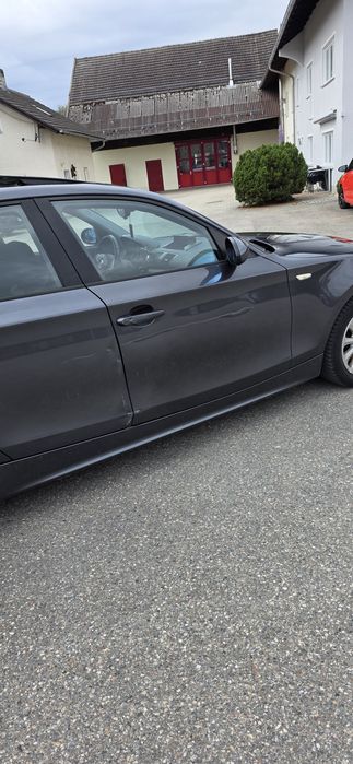BMW Seria 1 118i Benzină